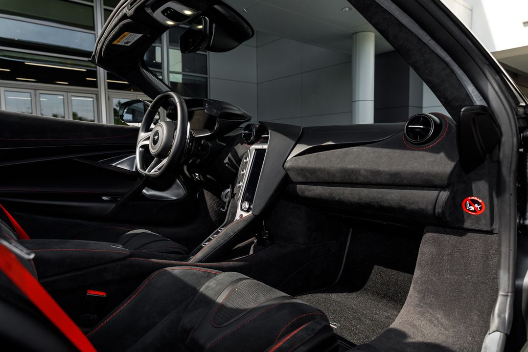 2024 McLaren 750S Spider