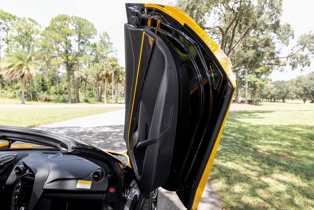 2024 McLaren 750S Spider