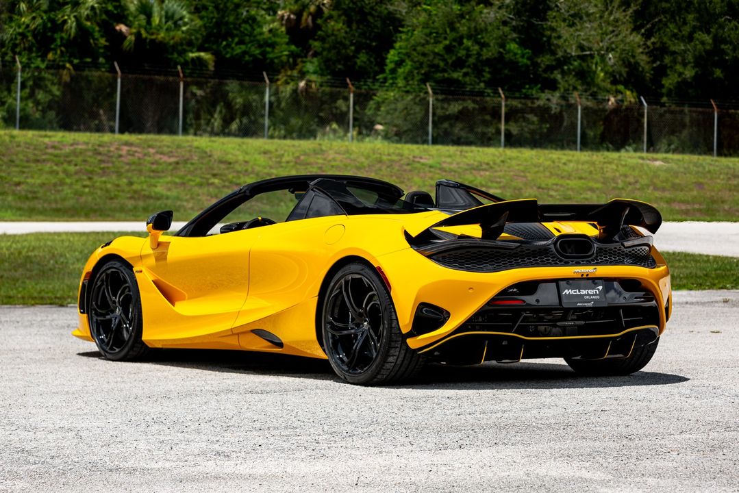 2024 McLaren 750S Spider