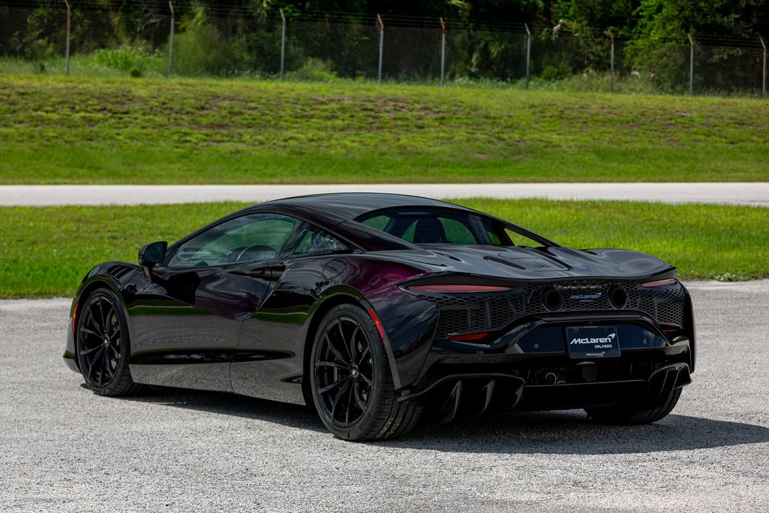 2024 McLaren Artura