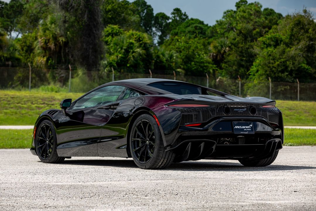 2024 McLaren Artura