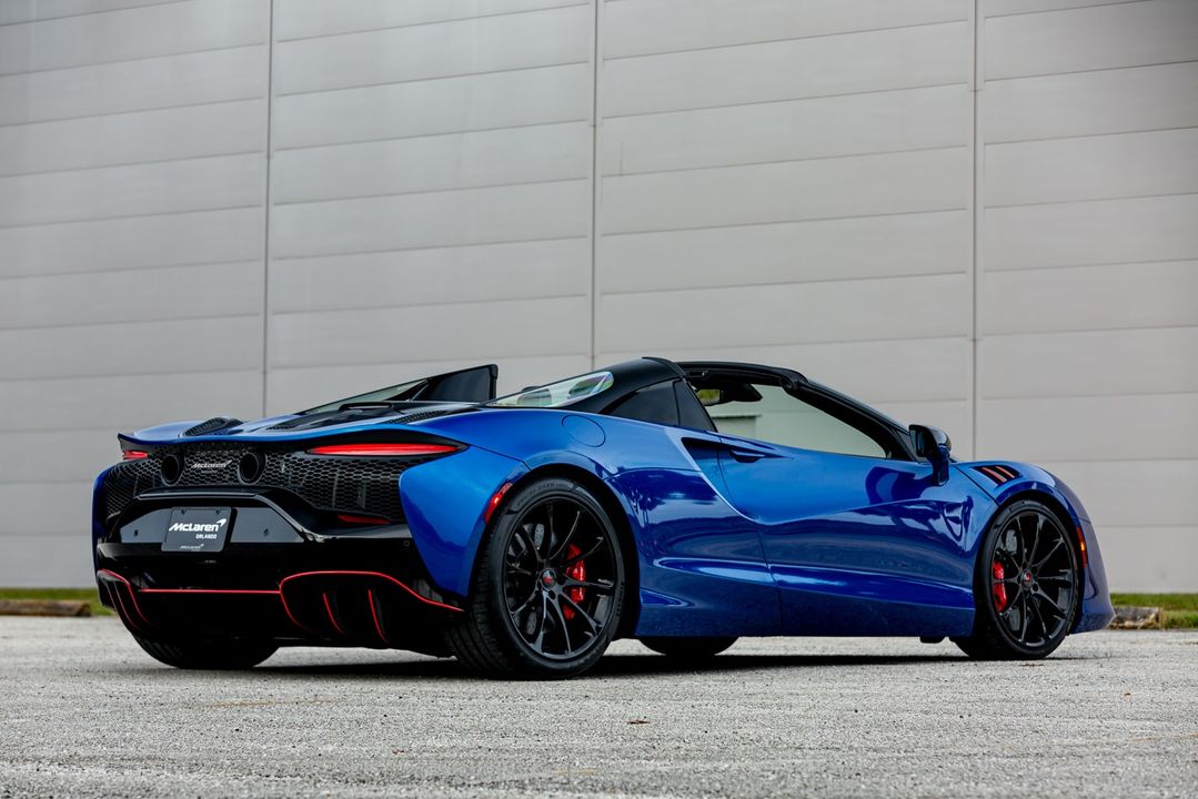 2025 McLaren Artura Spider