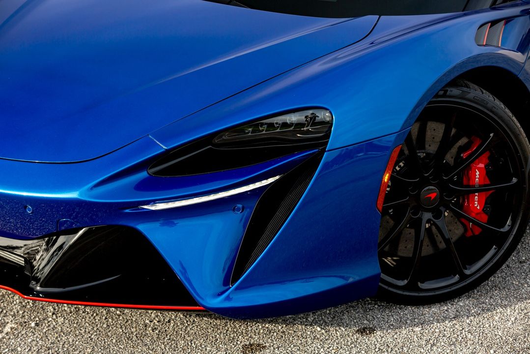 2025 McLaren Artura Spider