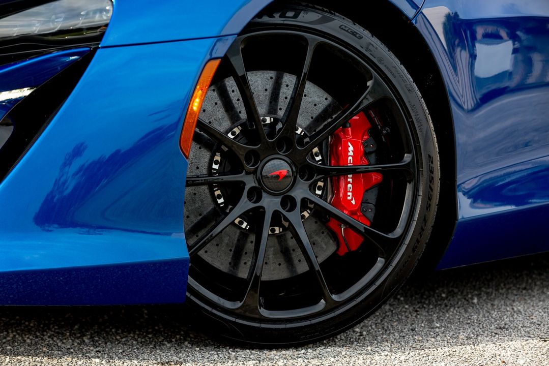 2025 McLaren Artura Spider