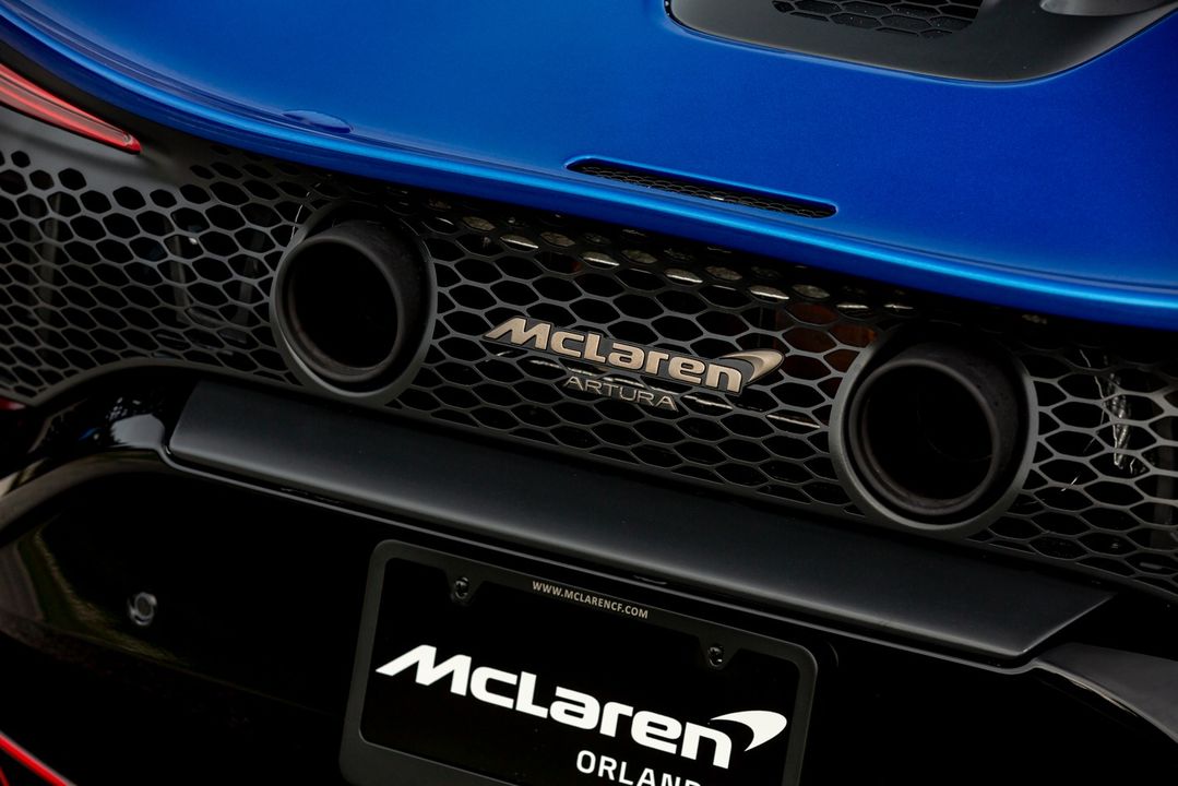 2025 McLaren Artura Spider