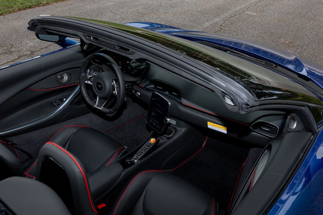 2025 McLaren Artura Spider