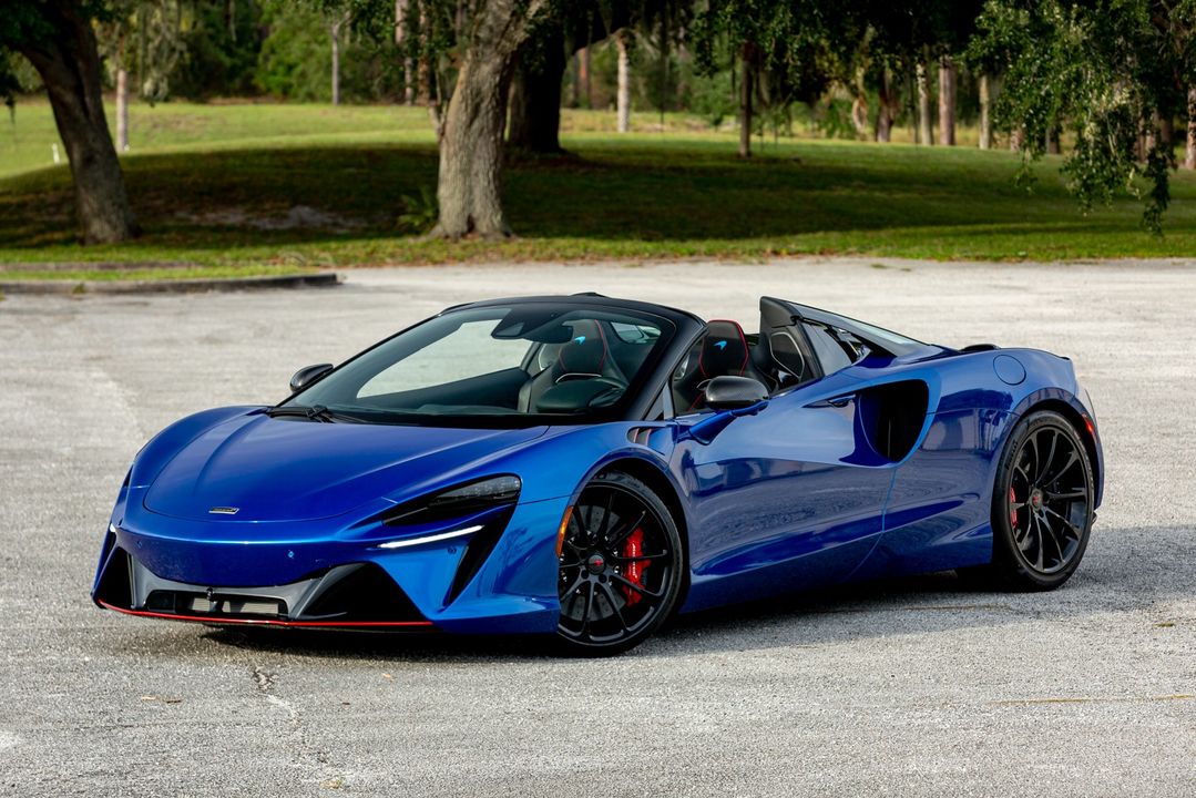 2025 McLaren Artura Spider