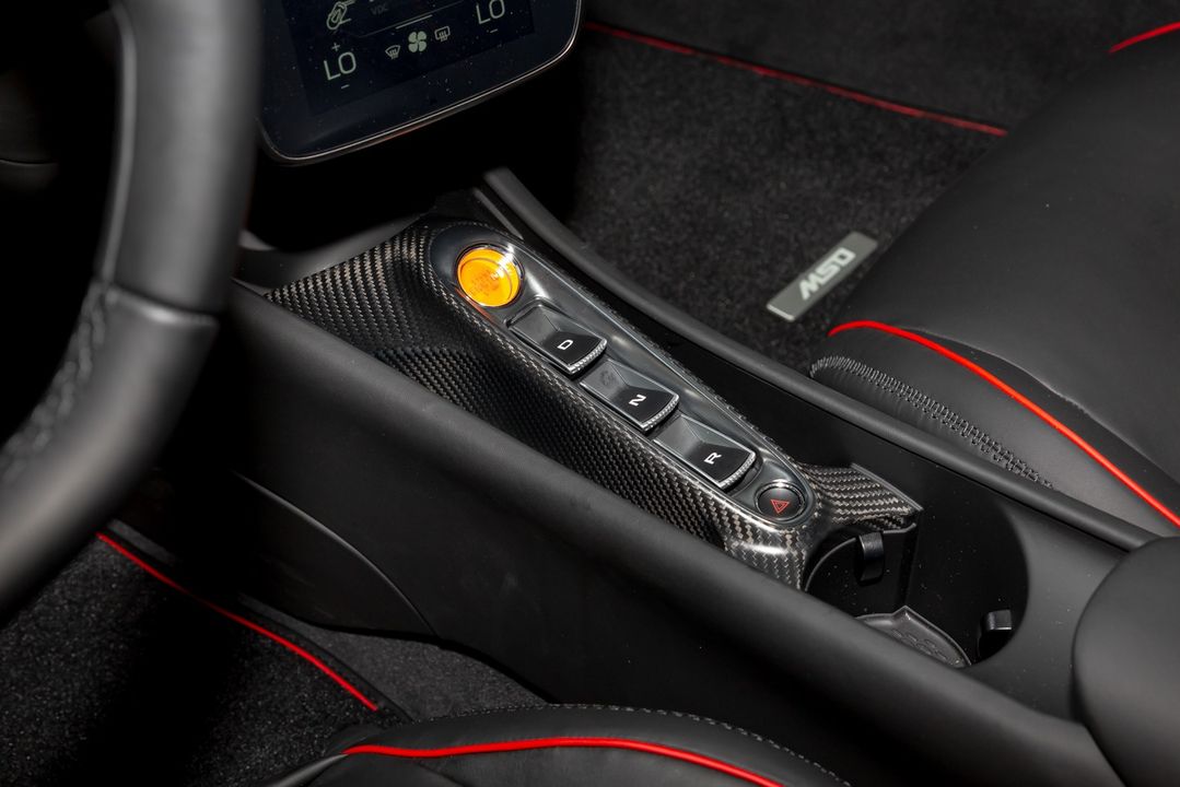 2025 McLaren Artura Spider