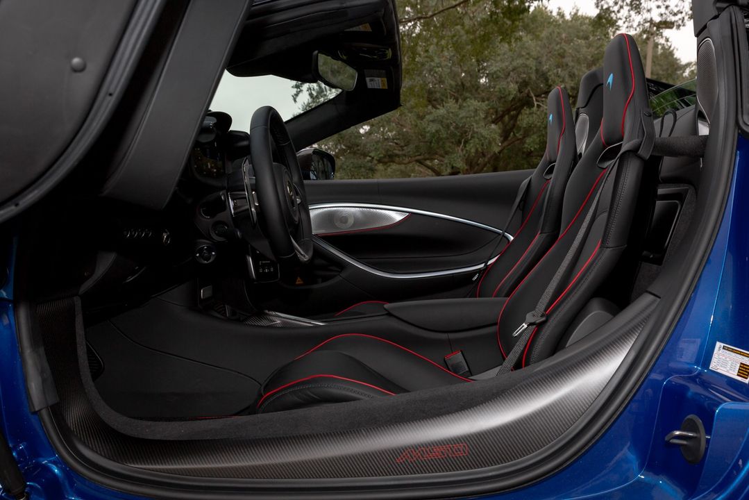 2025 McLaren Artura Spider