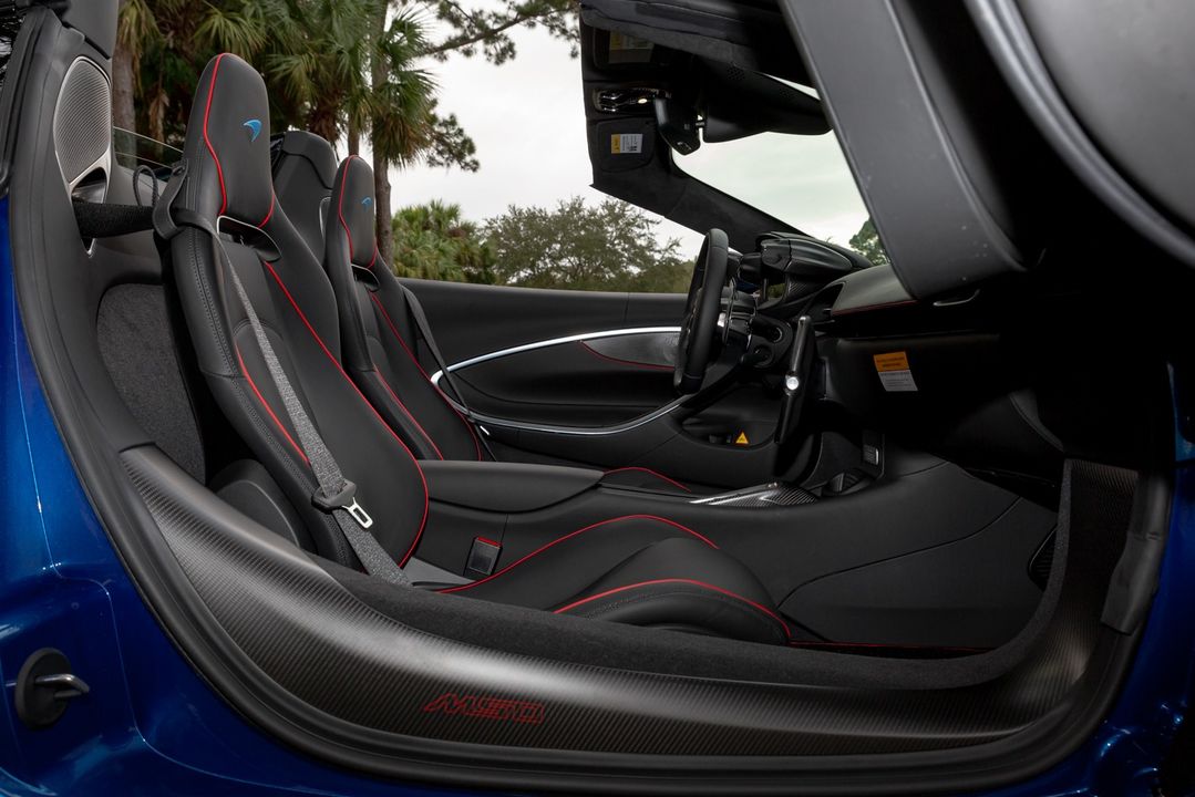 2025 McLaren Artura Spider