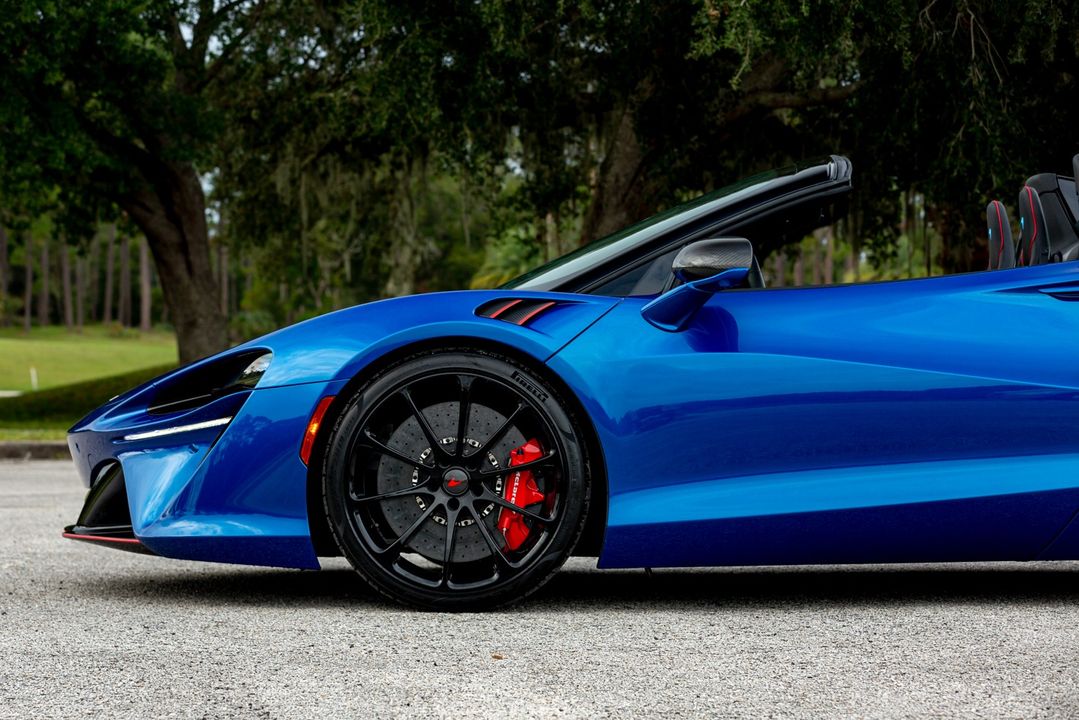 2025 McLaren Artura Spider