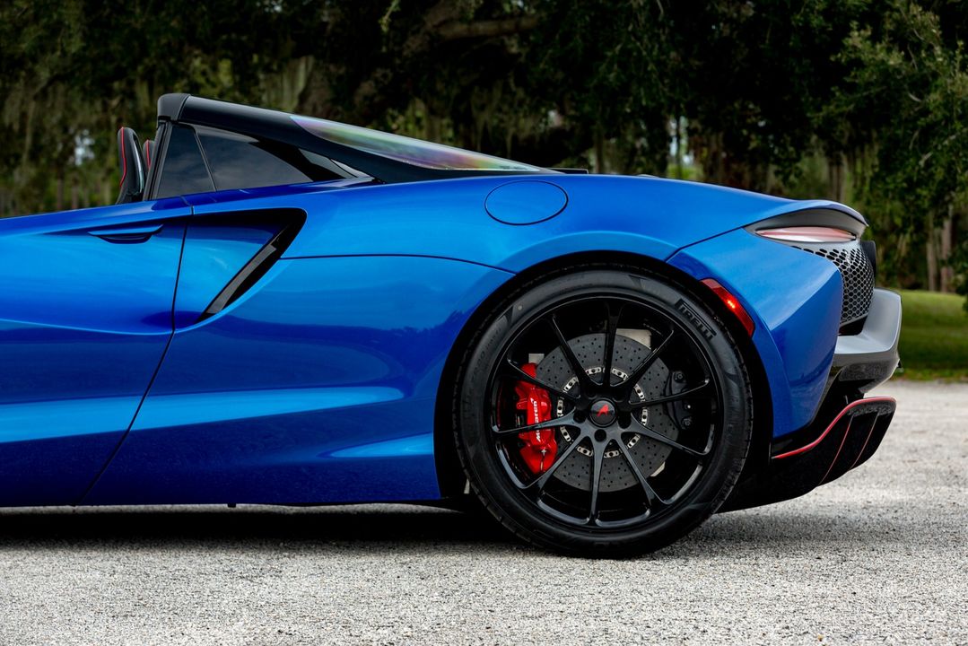 2025 McLaren Artura Spider