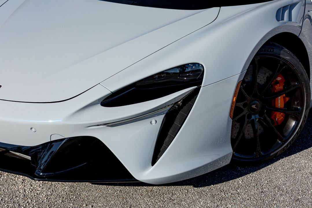 2025 McLaren Artura Spider