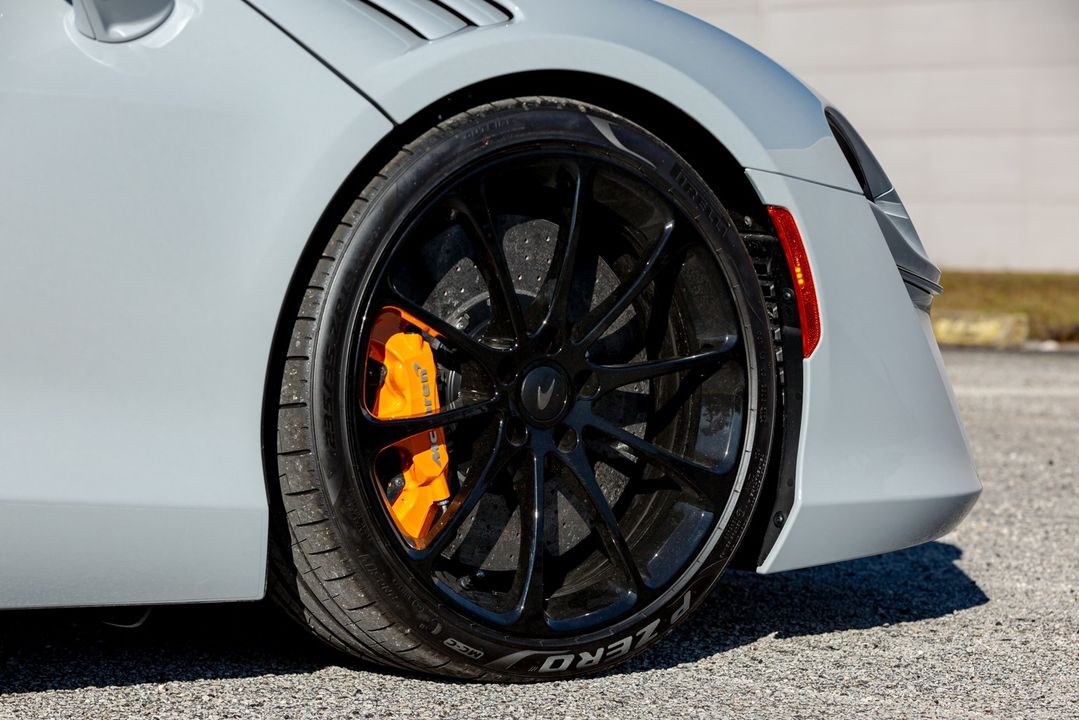 2025 McLaren Artura Spider