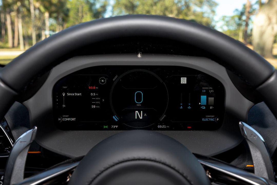 2025 McLaren Artura Spider