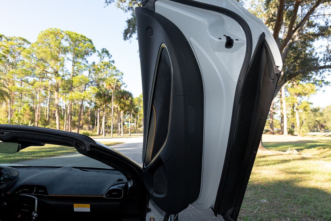 2025 McLaren Artura Spider