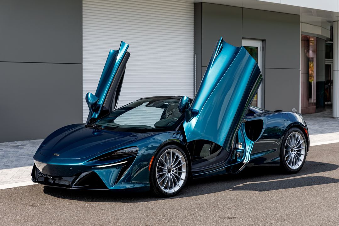 2026 McLaren Artura Spider