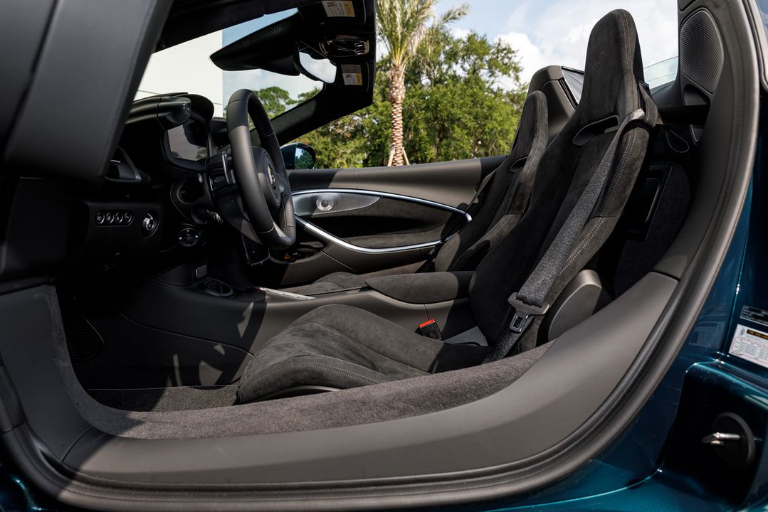 2026 McLaren Artura Spider