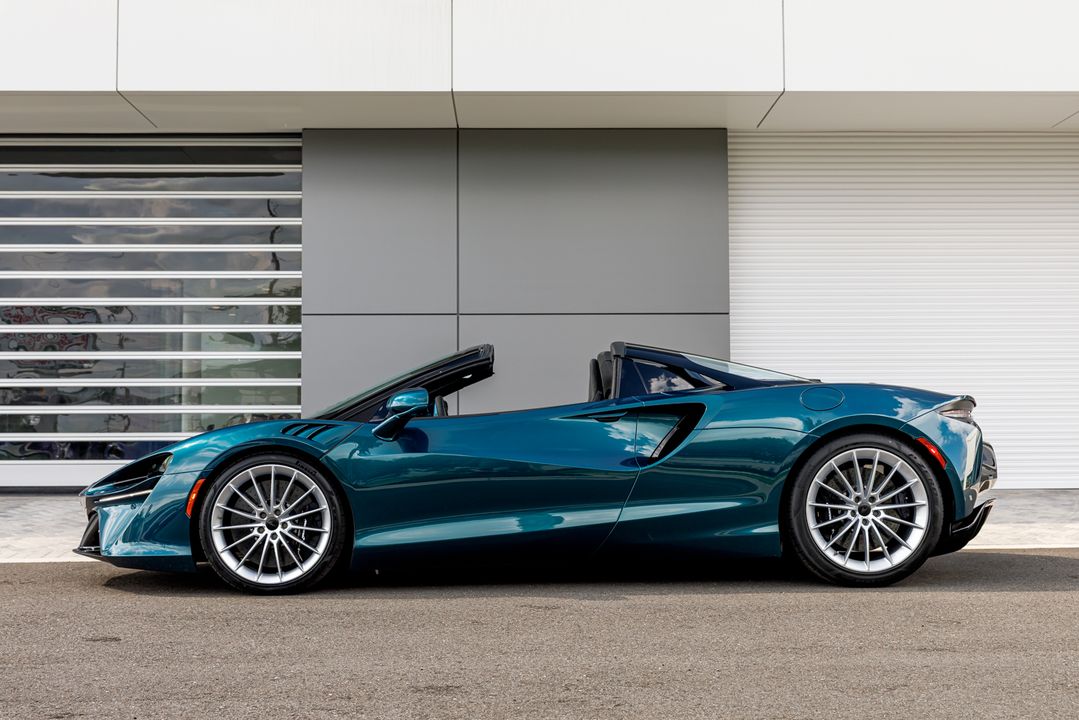 2026 McLaren Artura Spider