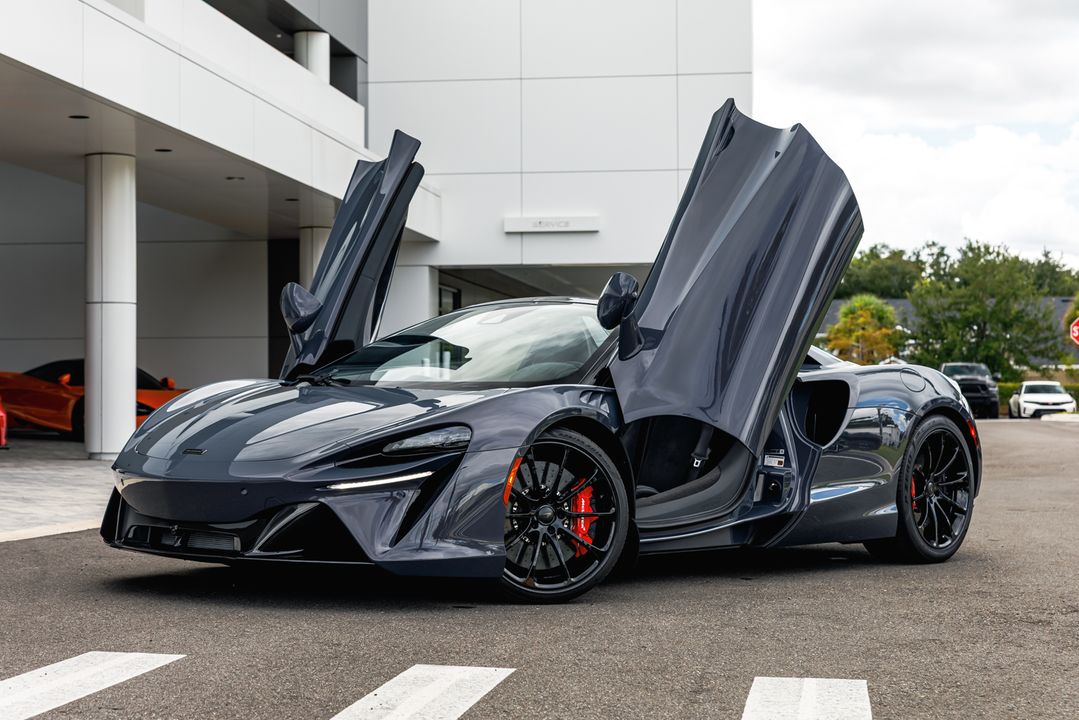 2026 McLaren Artura Spider