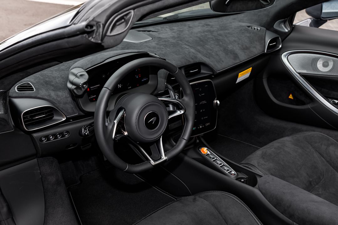 2026 McLaren Artura Spider