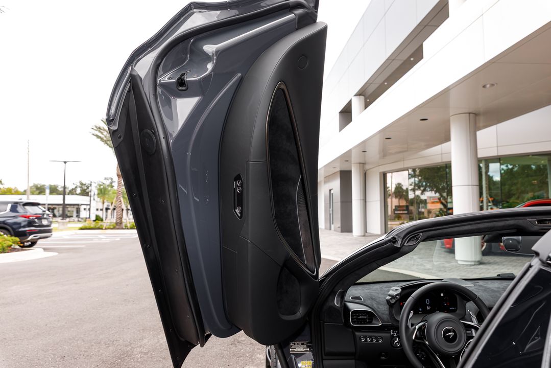 2026 McLaren Artura Spider