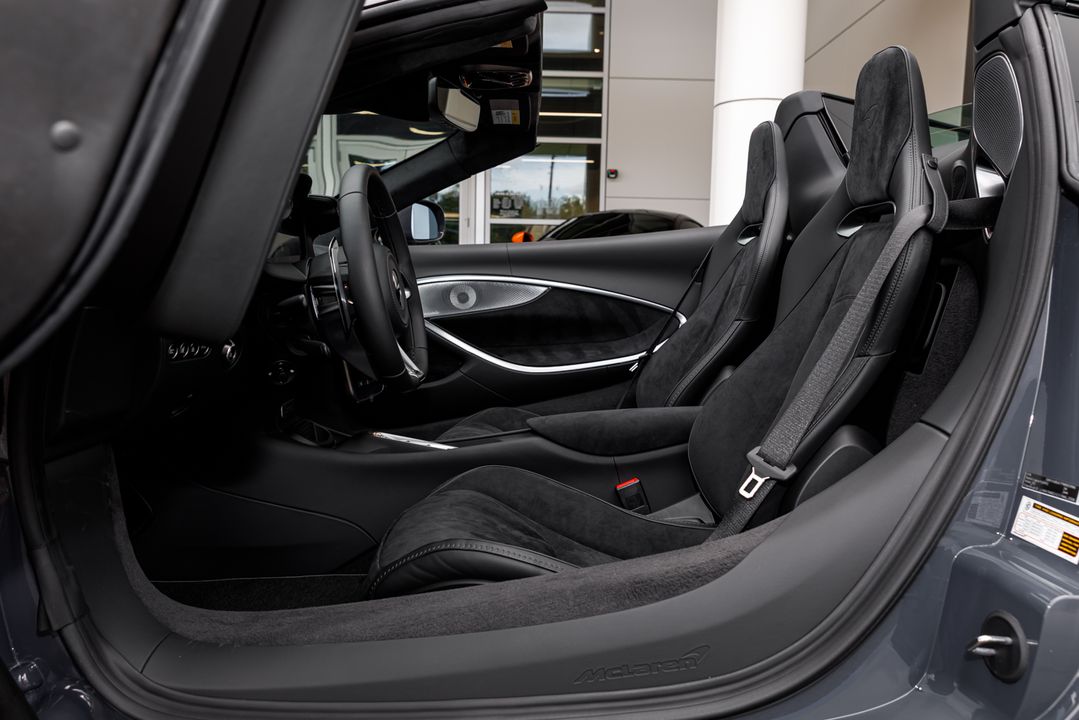 2026 McLaren Artura Spider