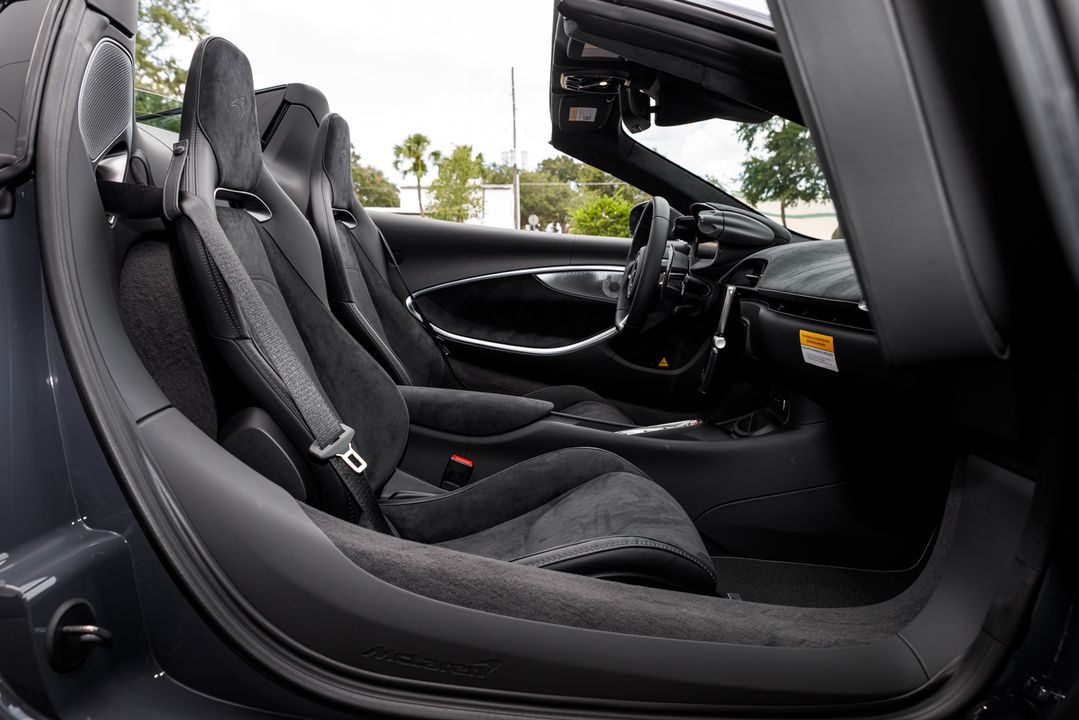 2026 McLaren Artura Spider