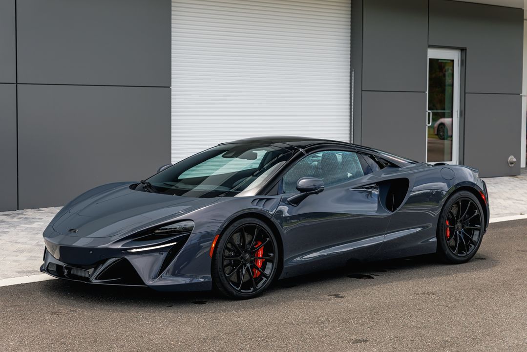 2026 McLaren Artura Spider