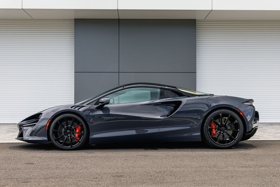 2026 McLaren Artura Spider