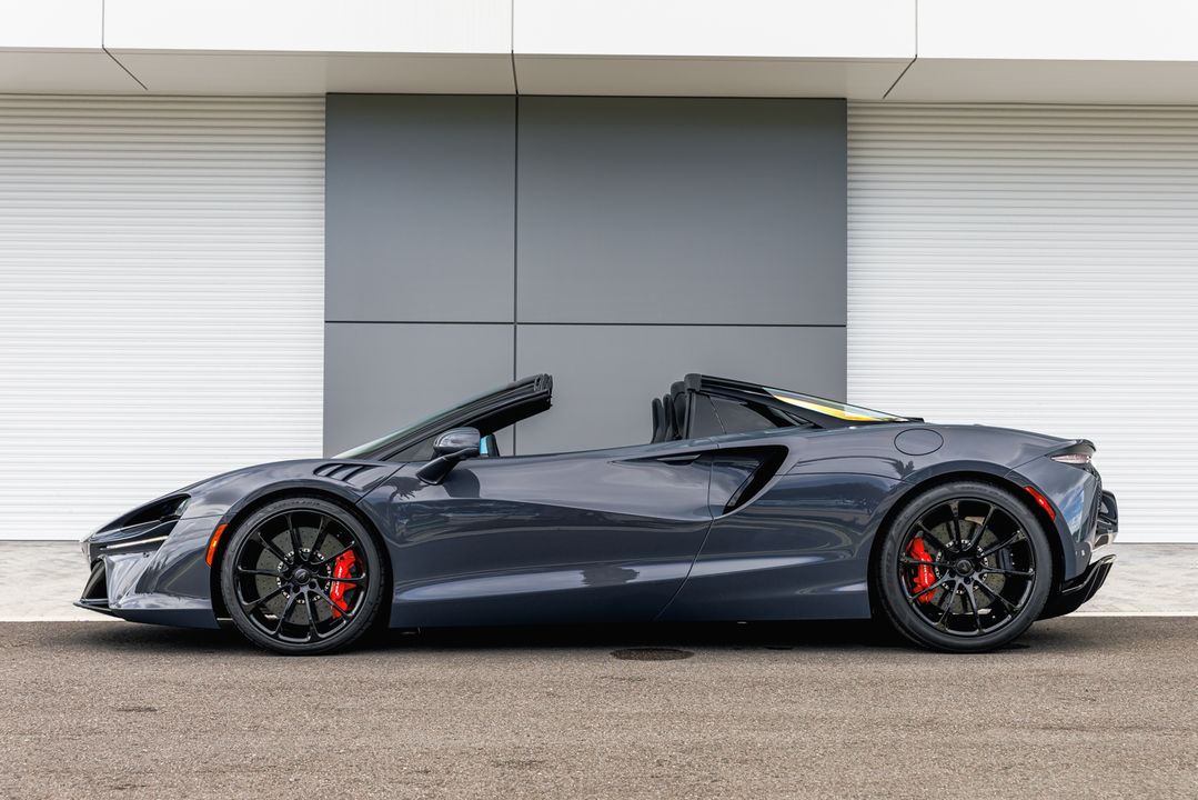 2026 McLaren Artura Spider