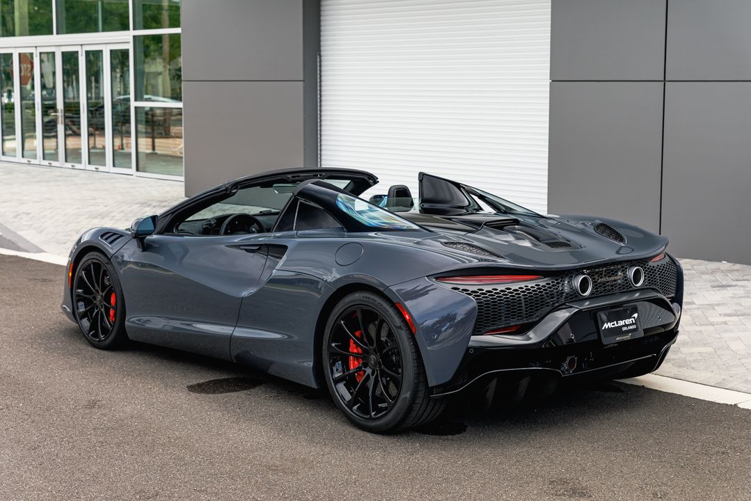 2026 McLaren Artura Spider