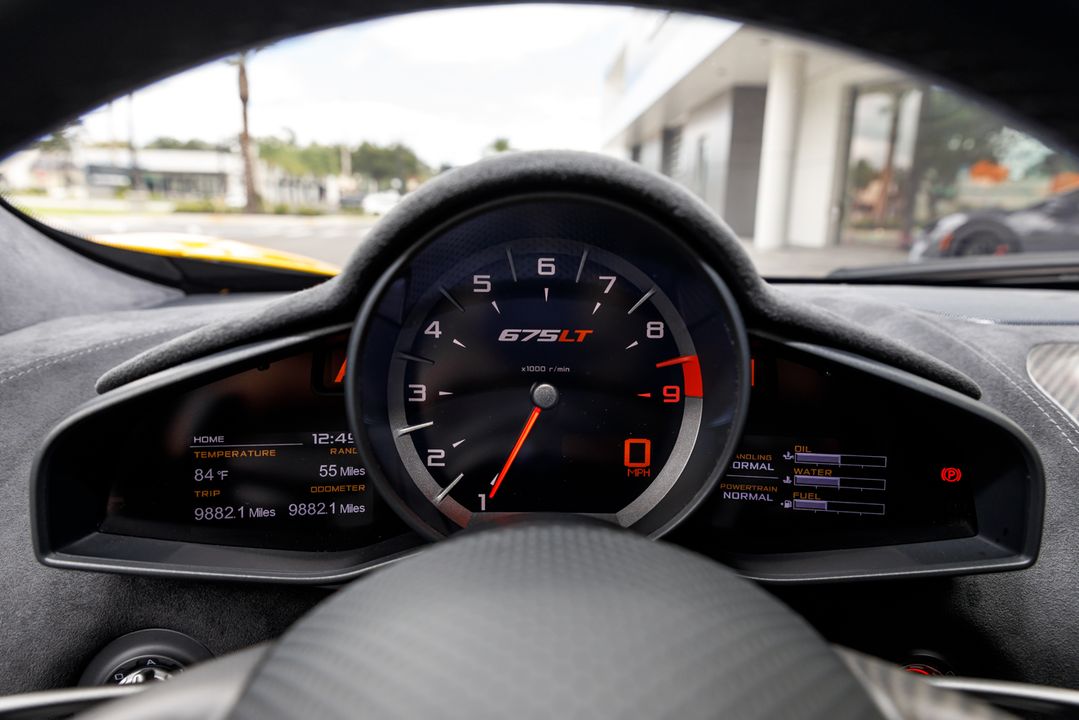 2016 McLaren 675LT