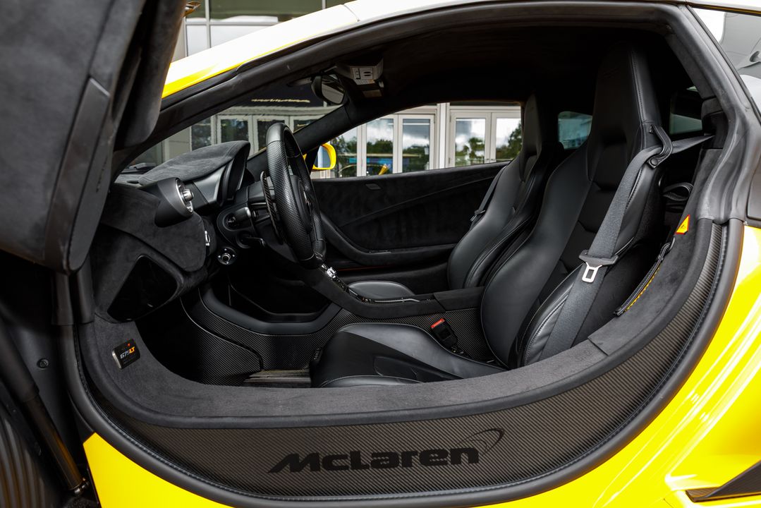 2016 McLaren 675LT