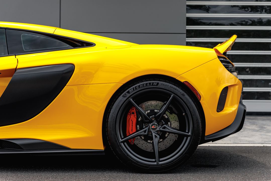 2016 McLaren 675LT