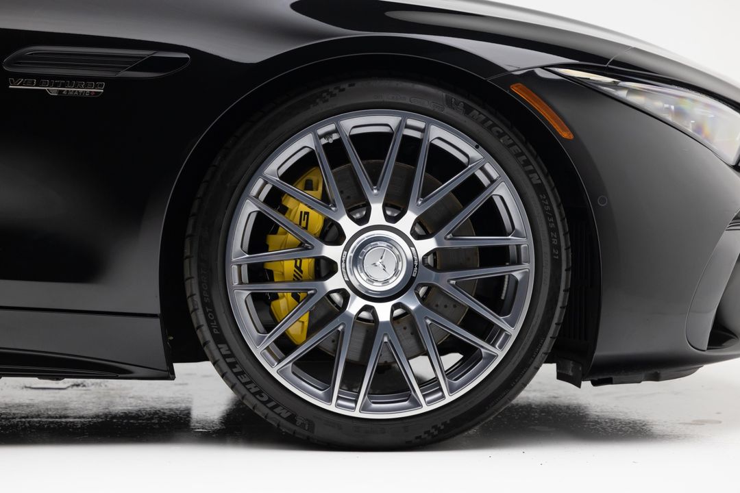 2022 Mercedes-Benz SL 63 AMG