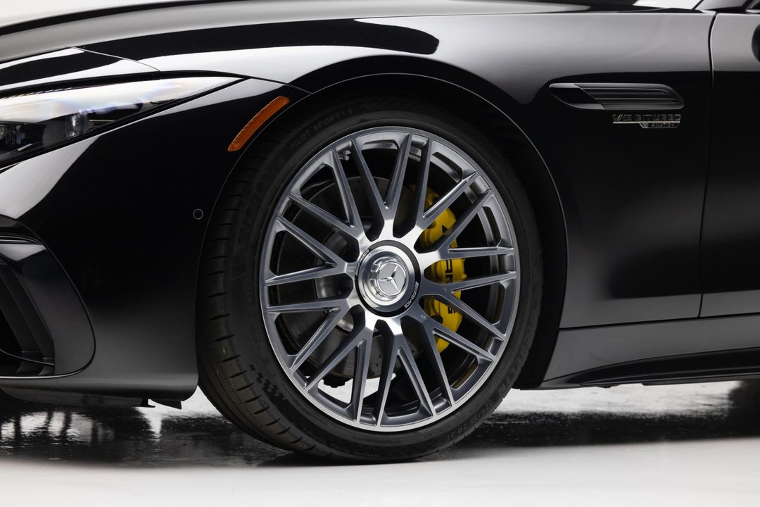 2022 Mercedes-Benz SL 63 AMG