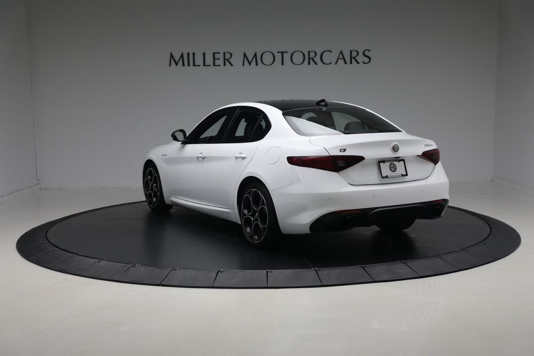 2022 Alfa Romeo Giulia