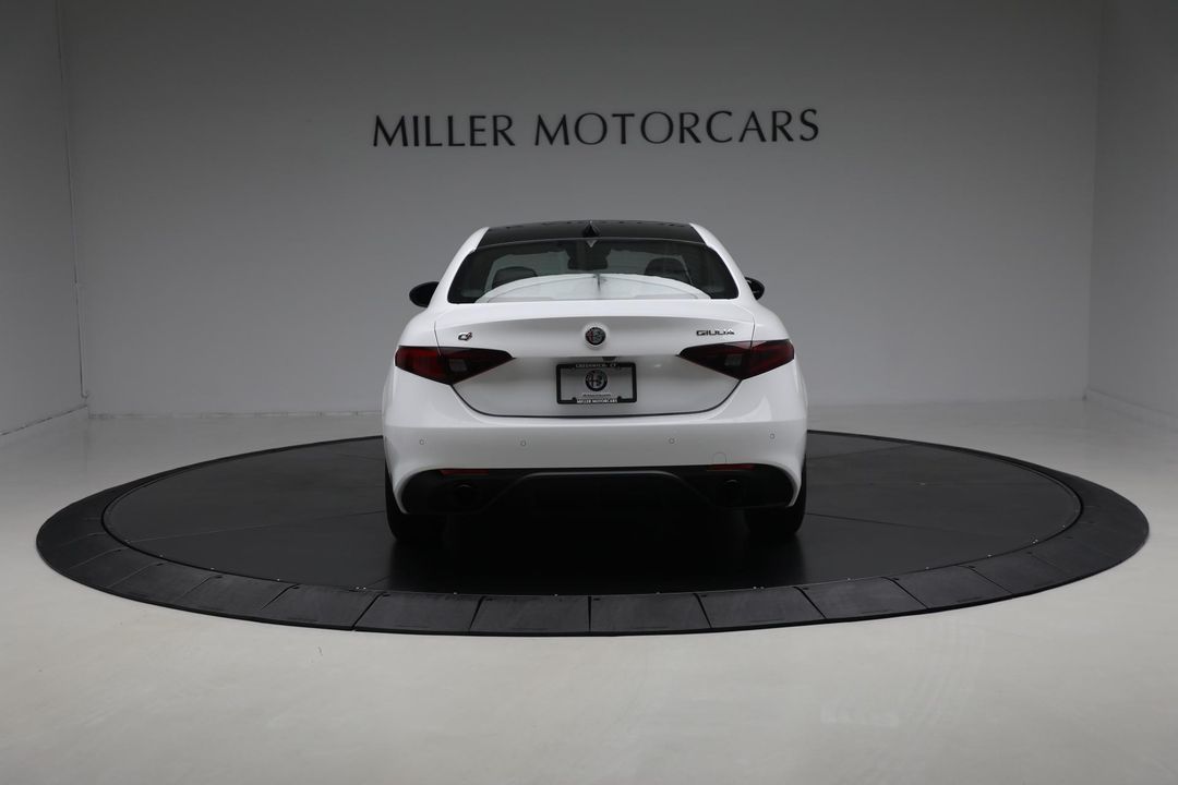 2022 Alfa Romeo Giulia