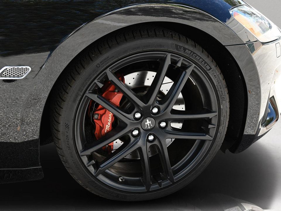 2018 MASERATI GRANTURISMO