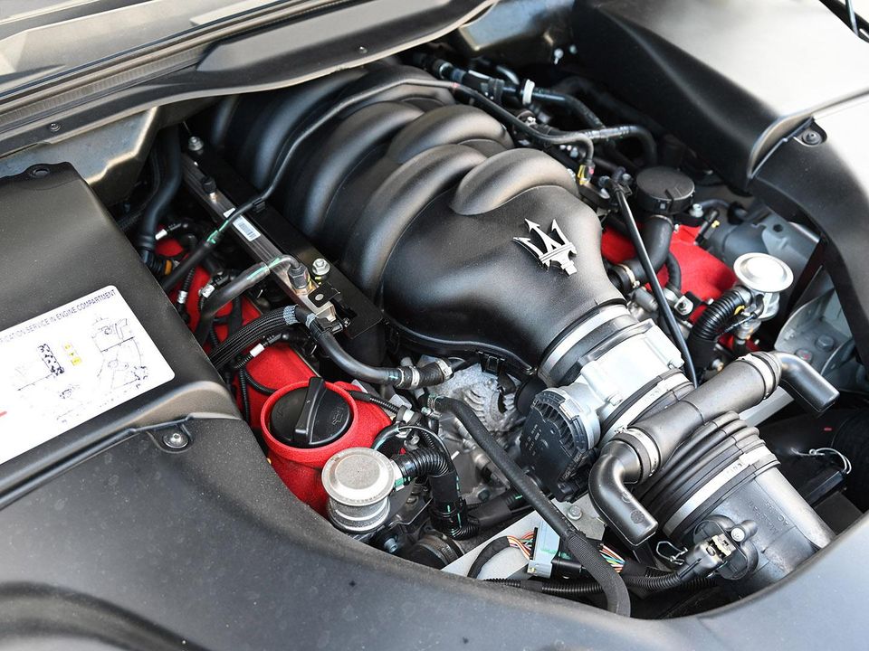 2018 MASERATI GRANTURISMO