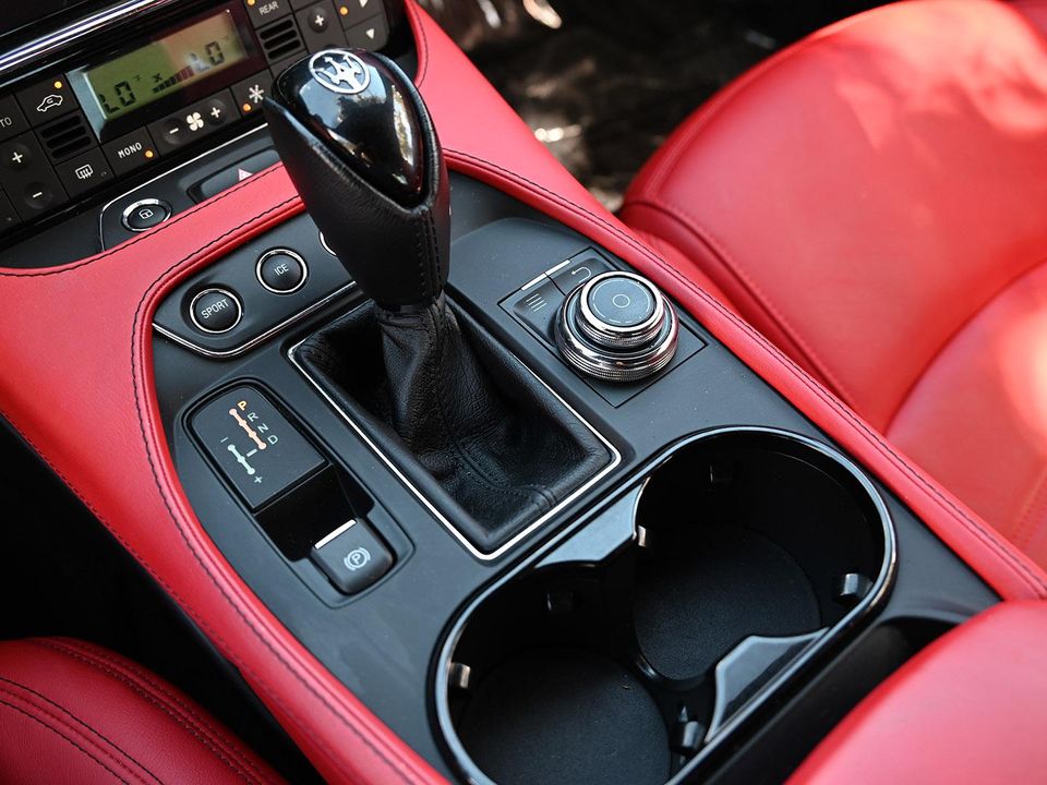 2018 MASERATI GRANTURISMO