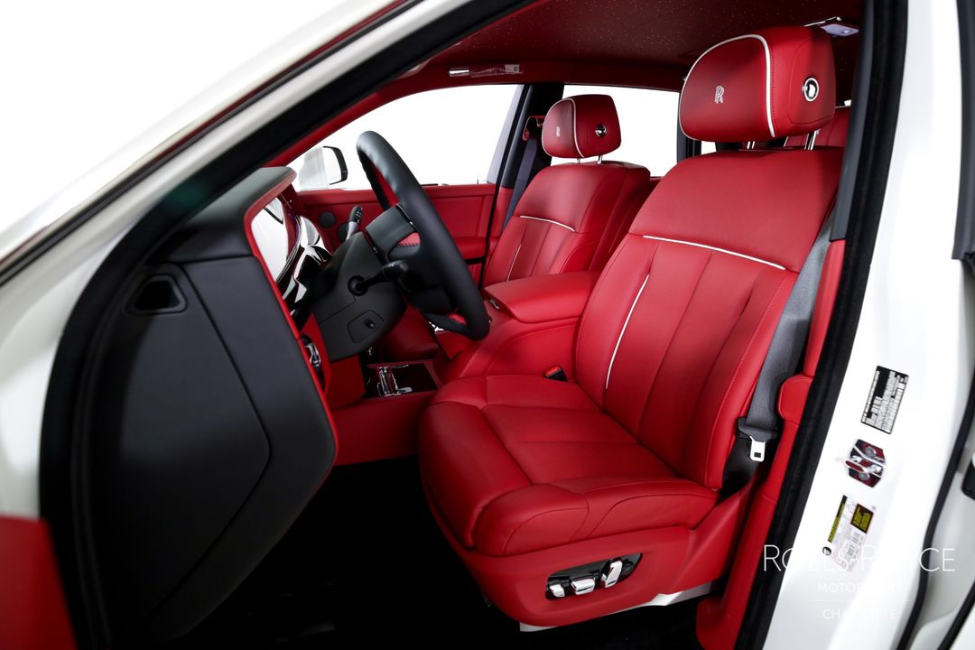2025 Rolls-Royce Phantom