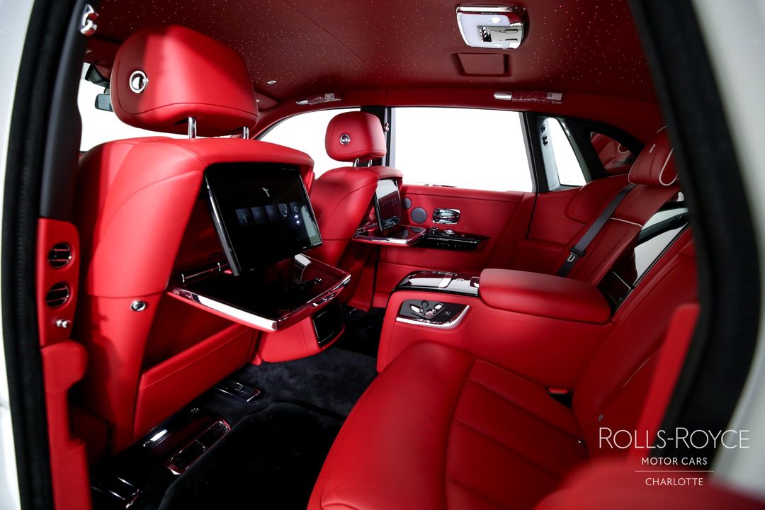 2025 Rolls-Royce Phantom