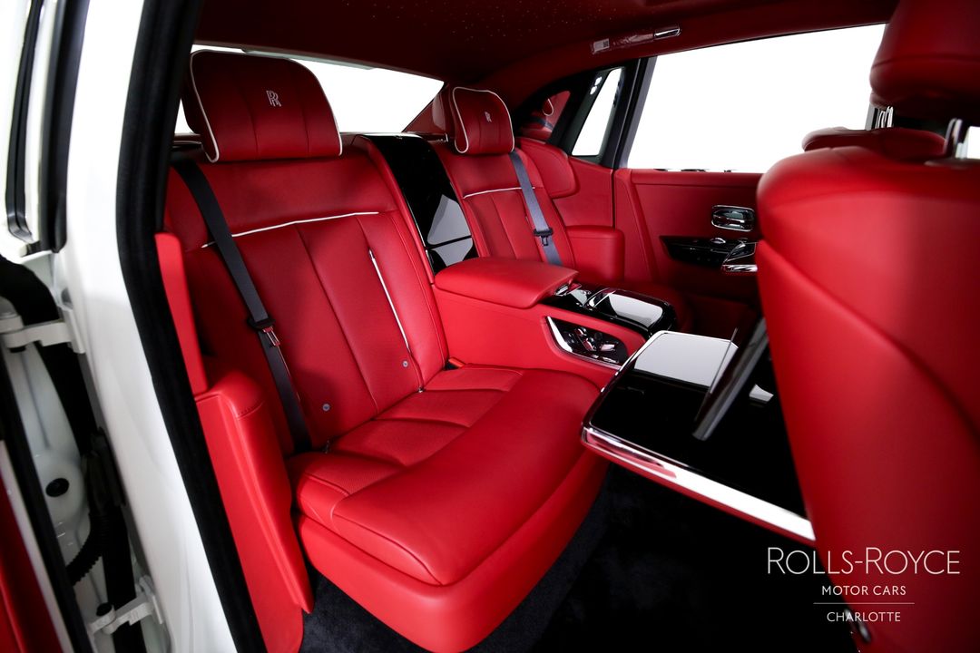 2025 Rolls-Royce Phantom