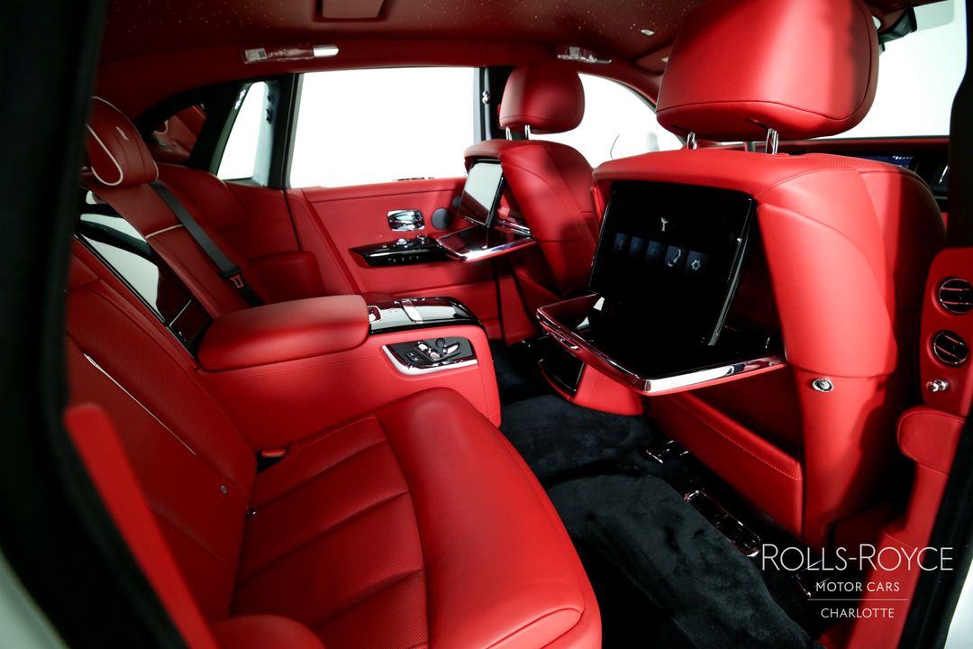 2025 Rolls-Royce Phantom