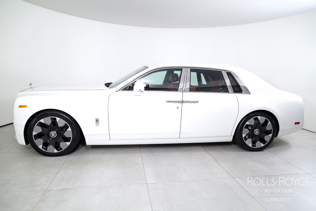 2025 Rolls-Royce Phantom