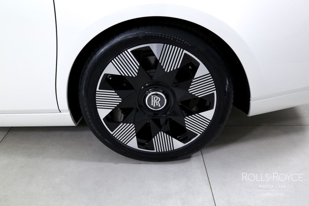 2025 Rolls-Royce Phantom