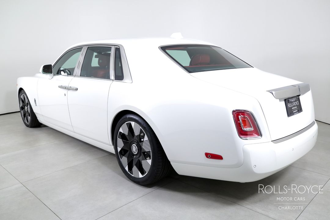 2025 Rolls-Royce Phantom