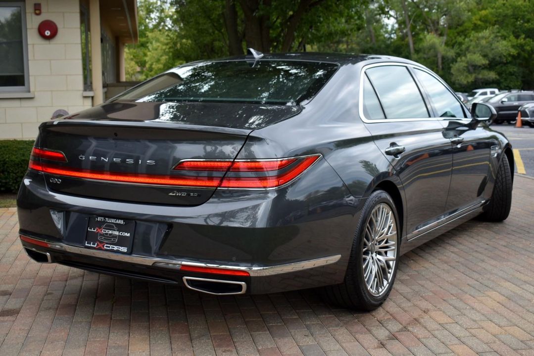 2022 Genesis G90